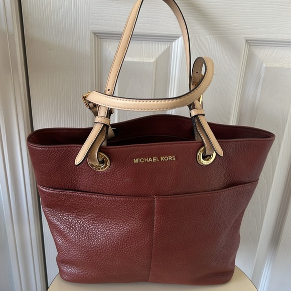 Burnt Orange/Dark Red Michael Kors Tote and Wallet Set - Picture 2 of 10